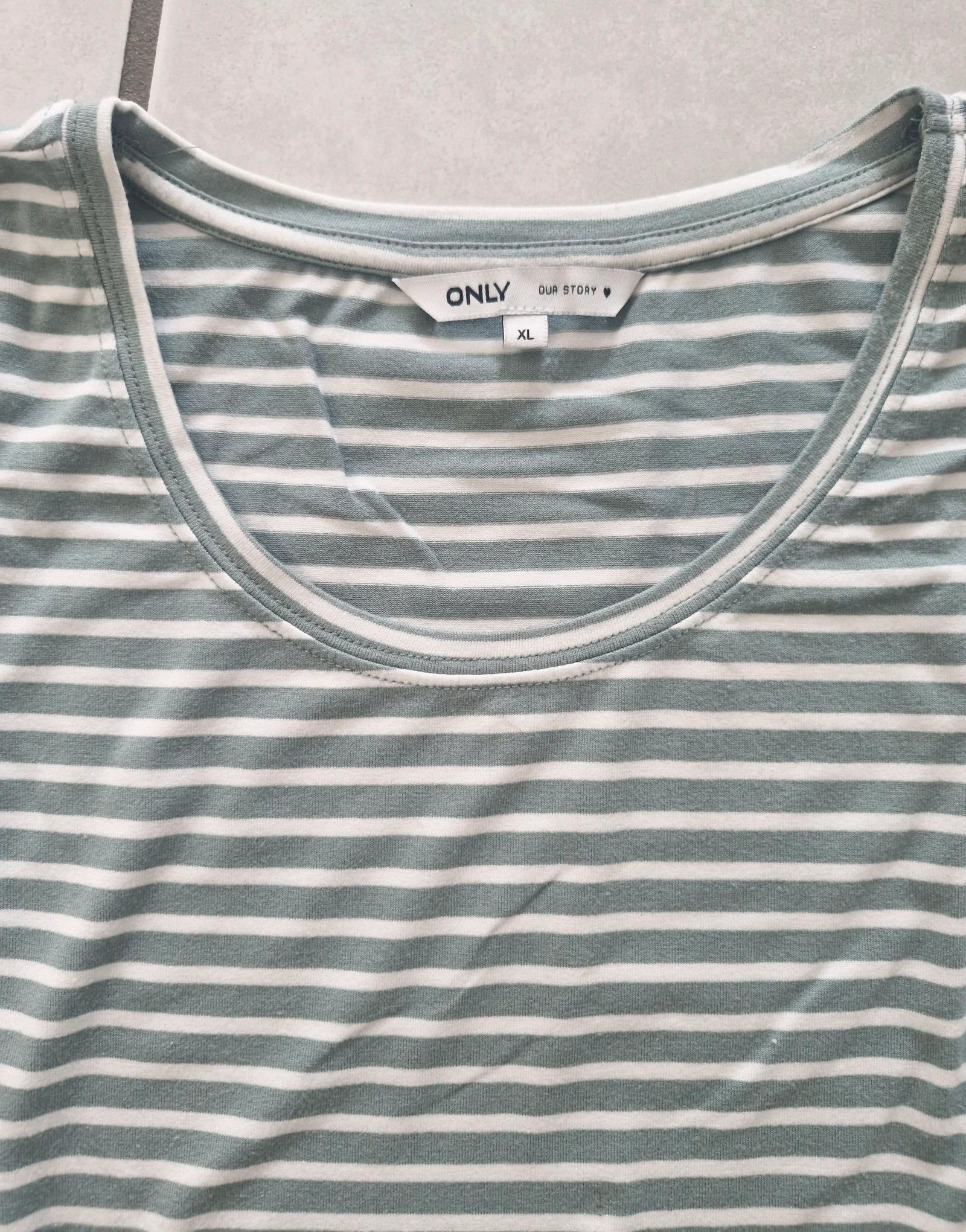 Tee-shirt Only taille XL TBE  – photo 4